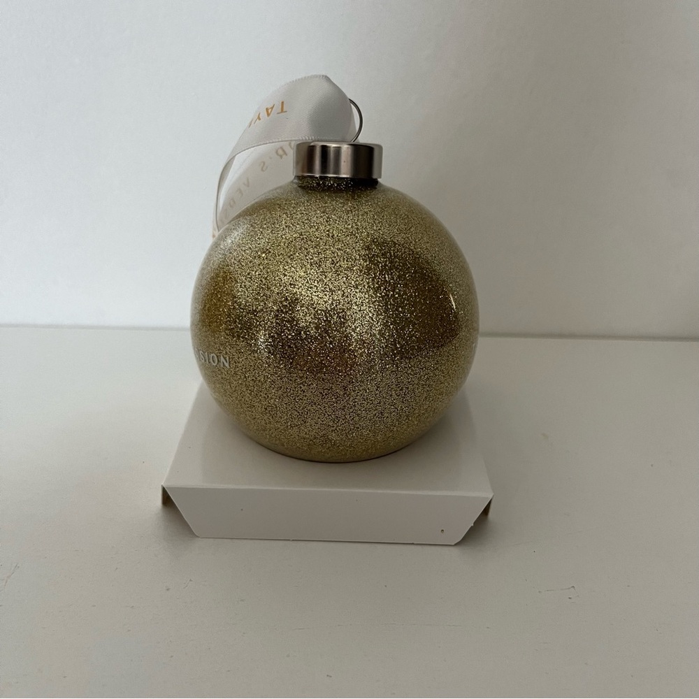 NWT Taylor Swift Taylor’s Version Gold Ornament - Picture 4 of 9